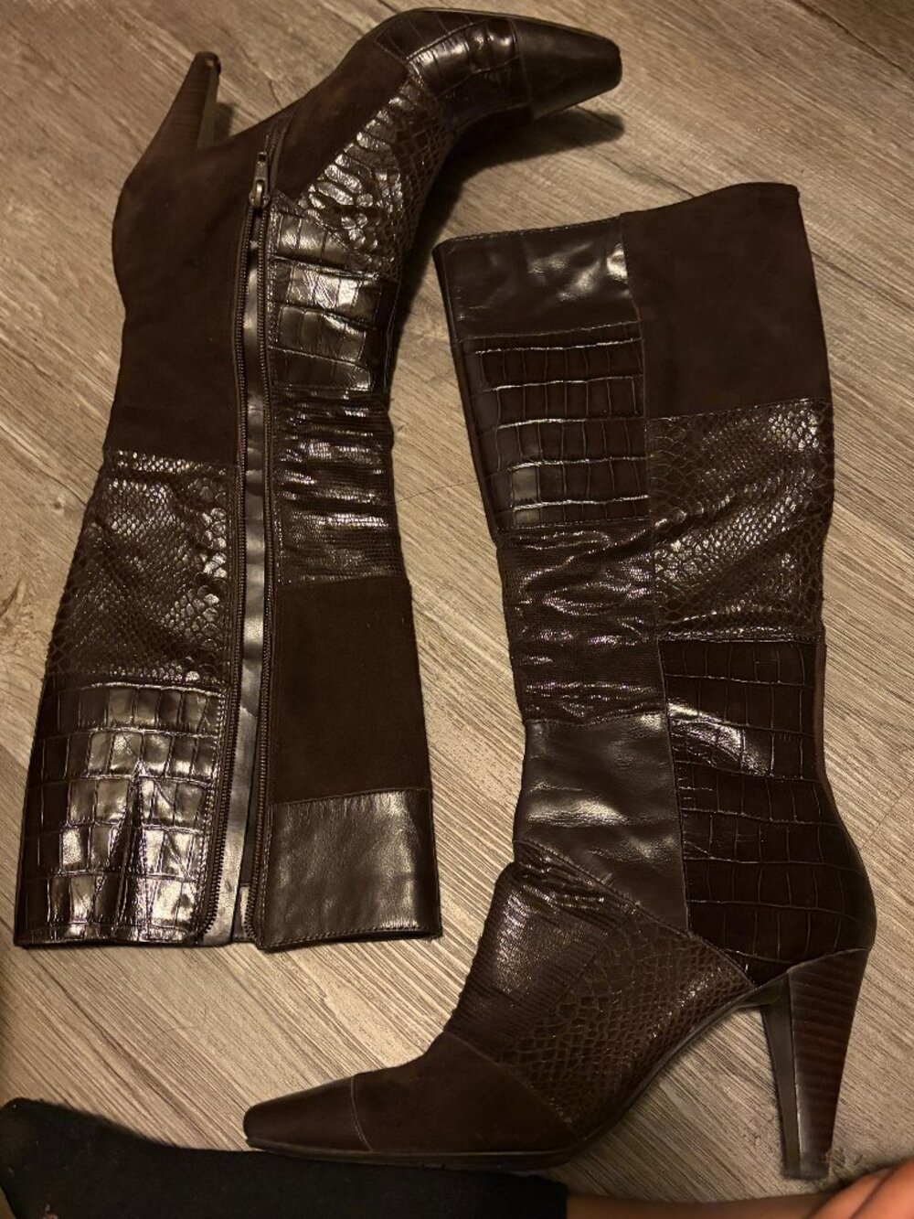 Vintage brown patchwork faux leather snakeskin 70s boots size 8.5 wood